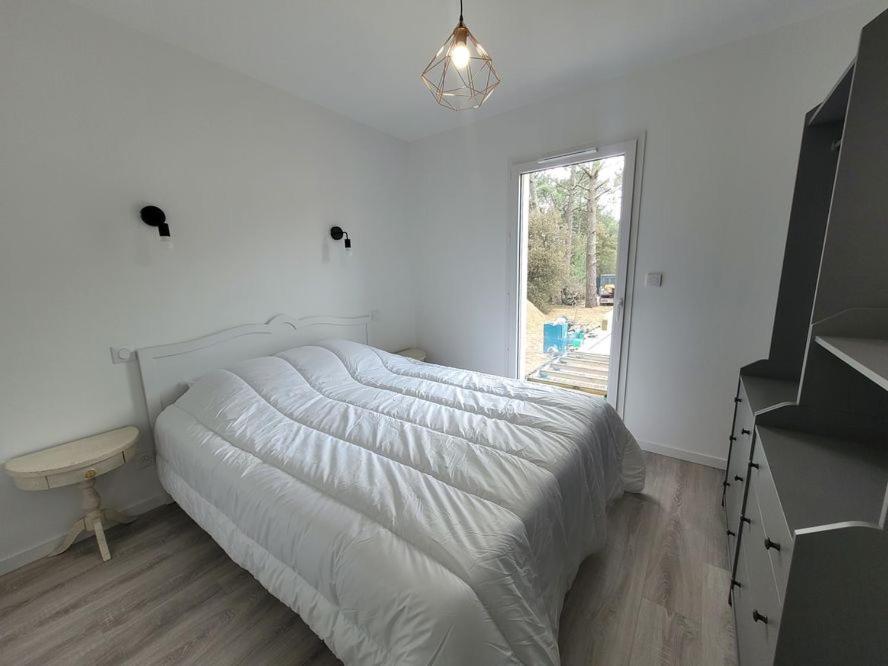 Holiday home Maison 4 Piscine Chenal Des Dunes
